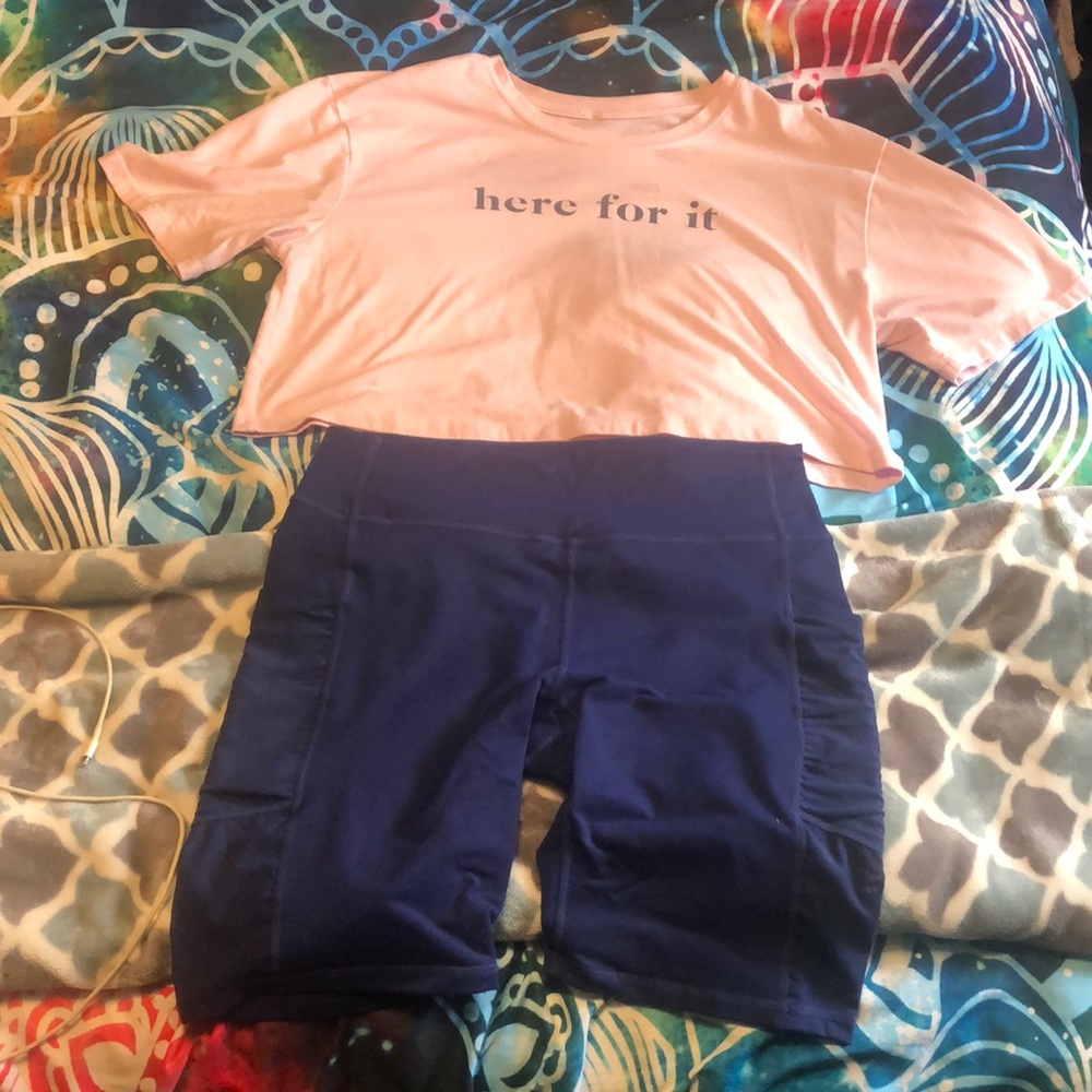 ✨2/$75 ✨ Fabletics shorts and crop tee set